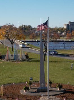 Comfort Bay - Riverfront Inn
